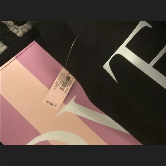 NWT Victoria’s Secret Weekender Tote Bag Love - Picture 6 of 6